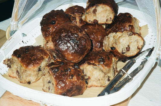 Organic Spiced Fruit Buns